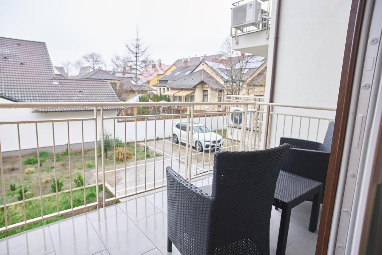Sunlight Red Szeged Apartment Exterior photo